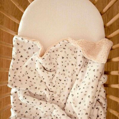 Soft blanket with hedgehog patterns