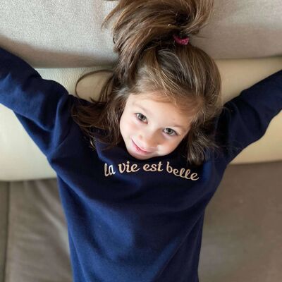 Kinder-Sweatshirt „Life Is Beautiful“.