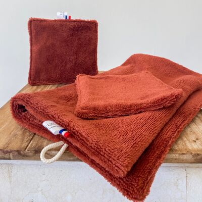 Terracotta face towel