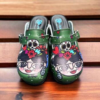 Pantoufles sabots en cuir vert Frida Kahlo Air Clogx 224 9