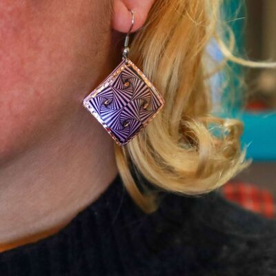 Boucle d'oreille carrée en cuivre géométrique violette