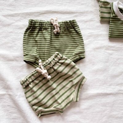 Baby-Shorts für Jungen / olivfarbene Streifen