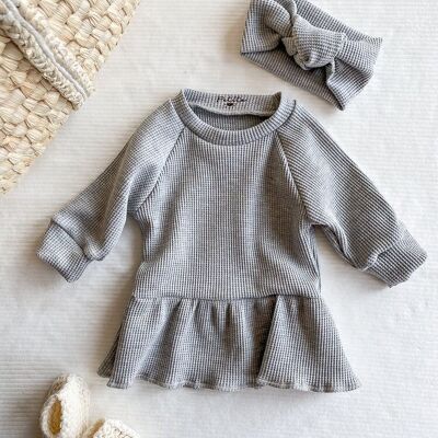 Robe girly à volants / gaufre gris clair
