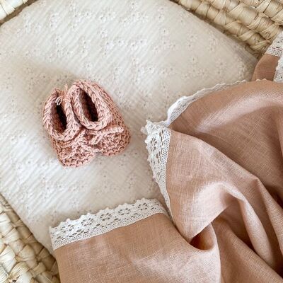 Linen swaddle + lace trim / nude