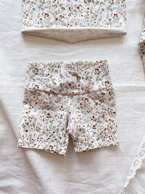 Girly bike shorts / wildflowers