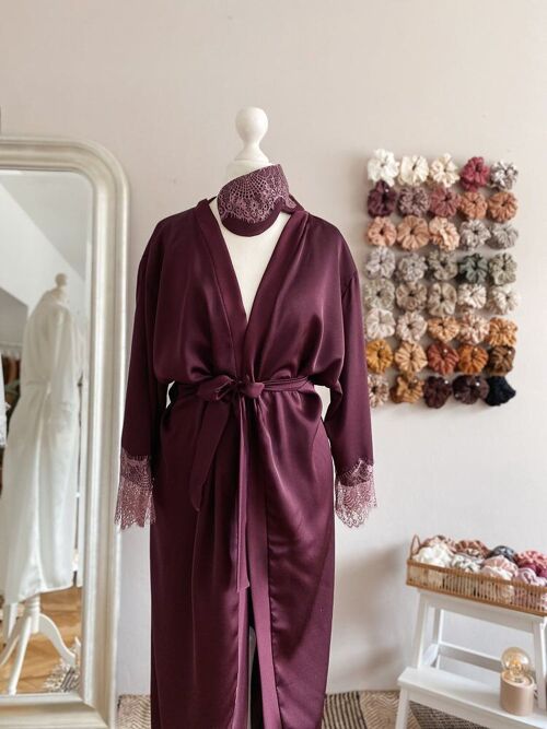 Satin + lace robe / eggplant