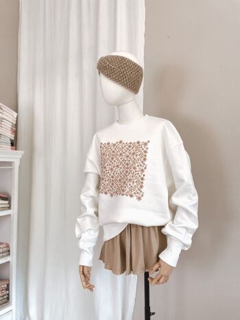 Crewneck surdimensionné / Guirlande florale / blanc cassé 3