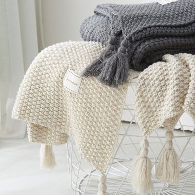 Nordic Blanket with charming tassels: Elegance and Warmth in one