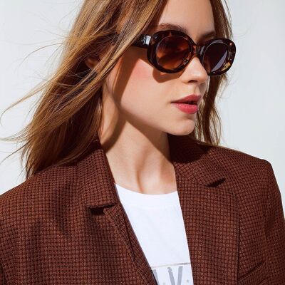 Oval Shapped Sunglasses in Tortoise Shell