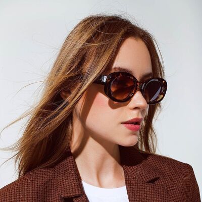 Oval Shapped Sunglasses in Tortoise Shell