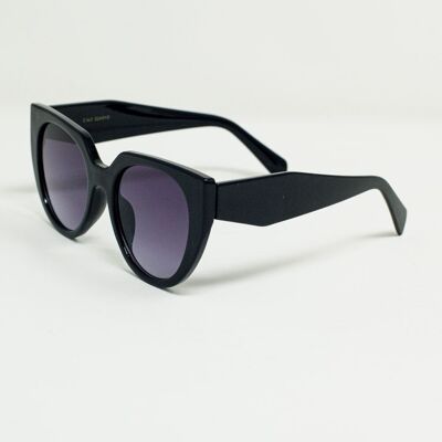 Übergroße Cat-Eye-Sonnenbrille mit breitem Rand in Schwarz