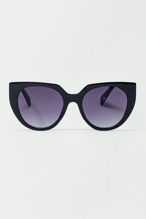 Gafas de sol estilo ojo de gato extragrandes con montura ancha en negro