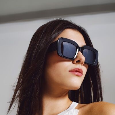 Oversized Oval Sunglasses With Side Detail in Black