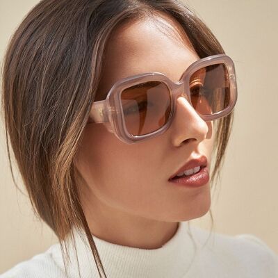 Amara-Modell, Sonnenbrille in Maxigröße