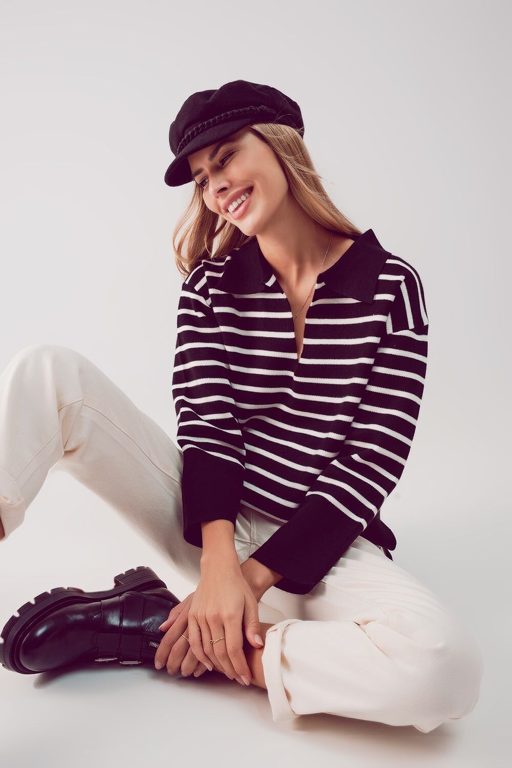 Maglia collo alto a righe nere