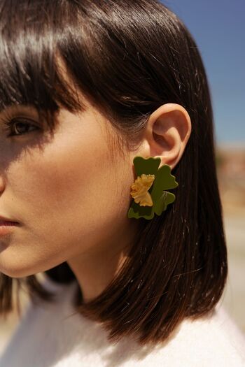 Boucles d'oreilles demi-fleur verte 2