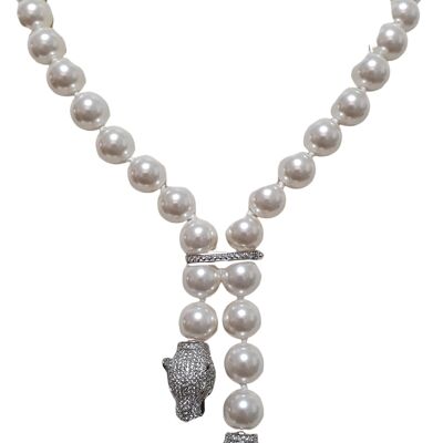 Pearl necklace with zircon ends