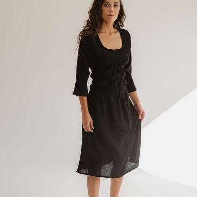 Black Crinkle Wool Dress With Three Quarter Sleeves For Fall And Winter Seasons