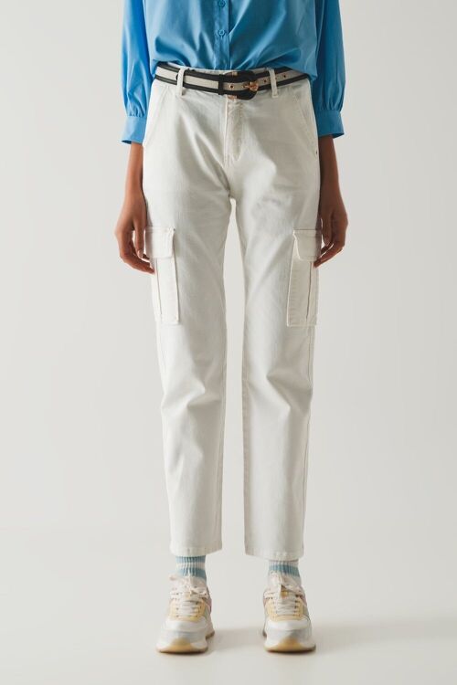 Relaxed cargo pants in white