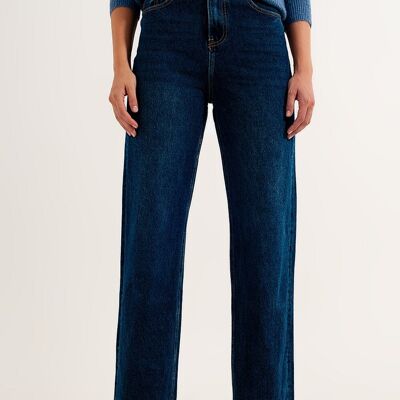 Relaxed mom fit jeans in mid wash blue