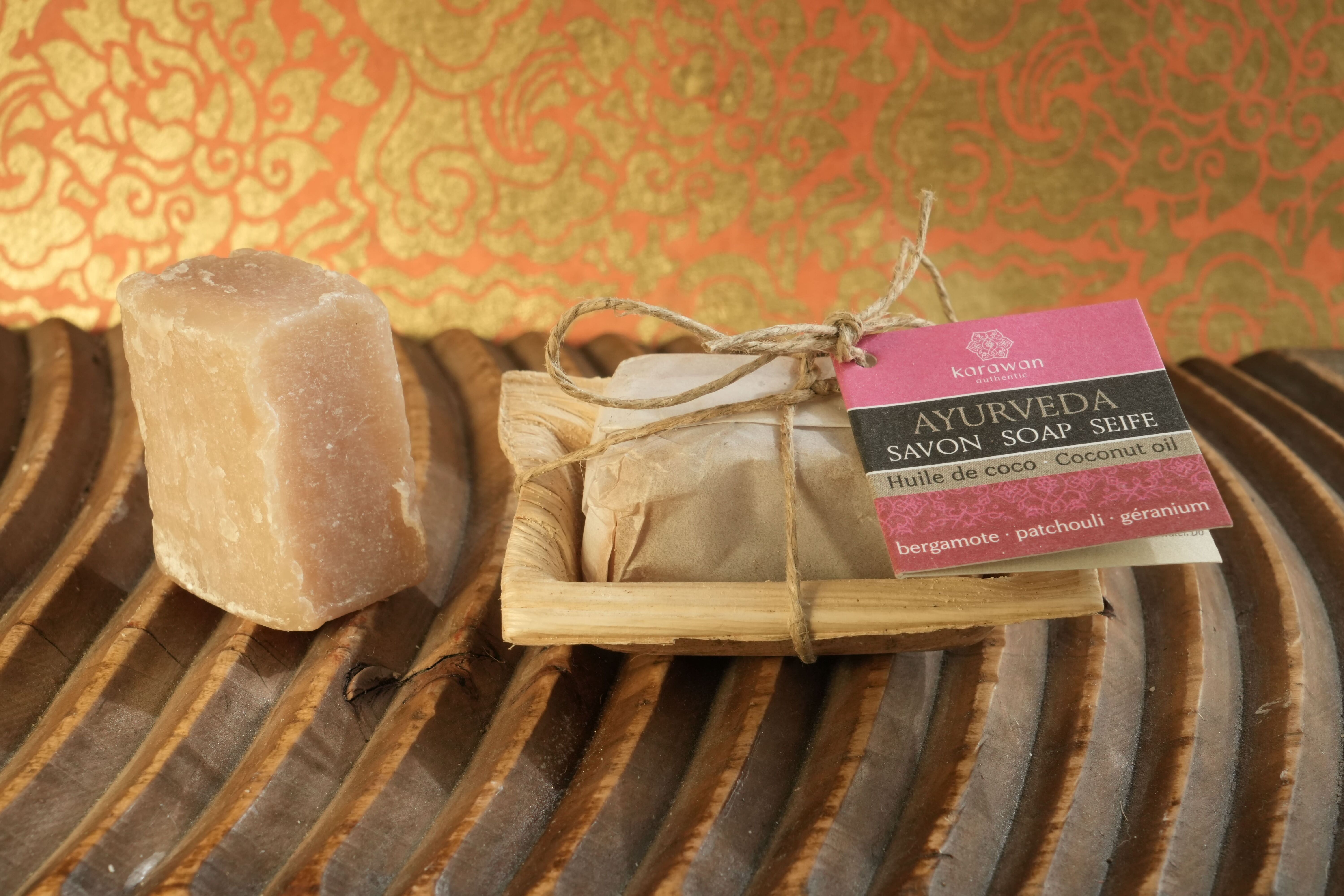 AYURVEDISCHE FESTSEIFE – BERGAMOTTE – KLEINES FORMAT – 20G – VERKAUF PRO 50