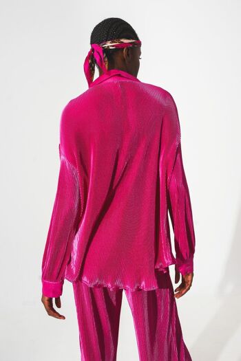 Chemise décontractée en satin plissé fuchsia 4