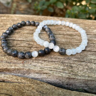 Elastic distance and couple bracelets in Selenite and labradorite