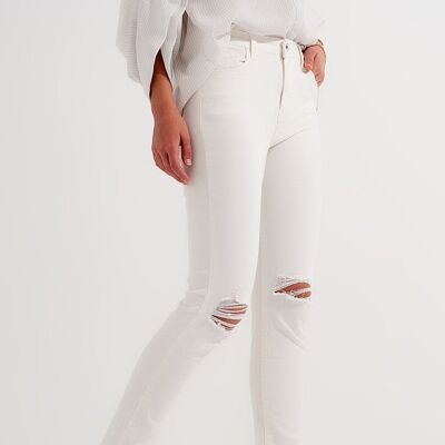 Jeans crema con orlo sfilacciato strappato