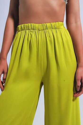 Pantalon large en satin vert 6