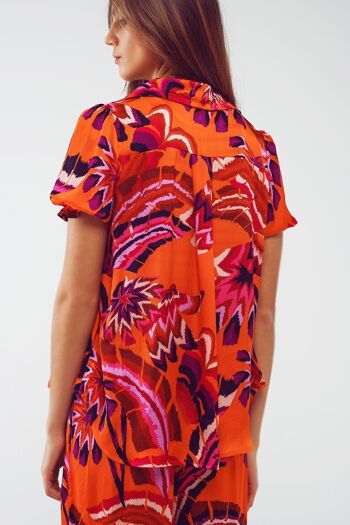 Chemise à manches courtes avec détails froncés à imprimé floral abstrait orange 4