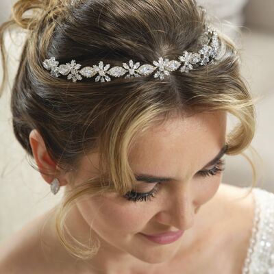Diadem with crystals - D 26