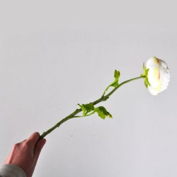 Branche de renoncule crème/rose artificielle 50cm - Composition florale 2