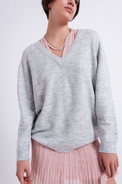 V neck jumper in light grey