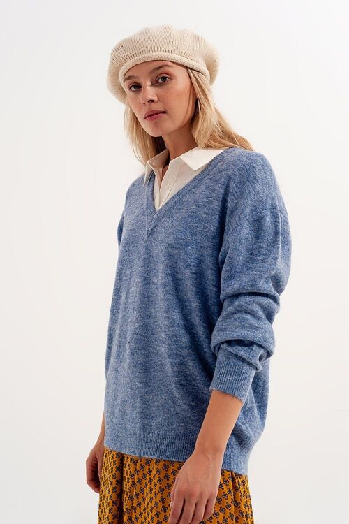 V neck jumper in blue