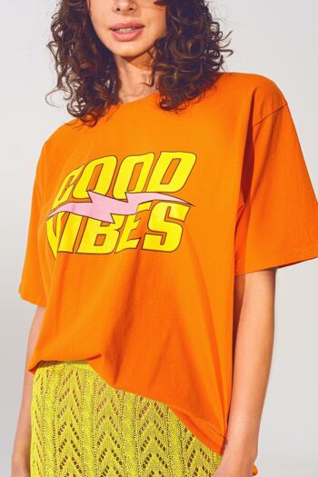 T-shirt avec texte Good Vibes en orange 4