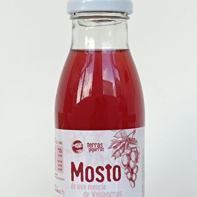 MOSTO TINTO DE UVA MENCIA DE VALDEORRAS. 250ML (lote 6 botellas)