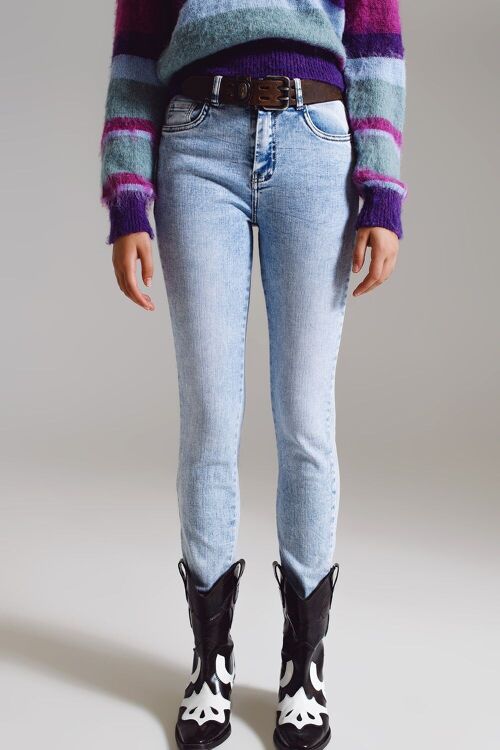 Super skinny jeans in mid rise in light blue wash