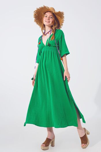Robe longue texturée à col en V en vert 1