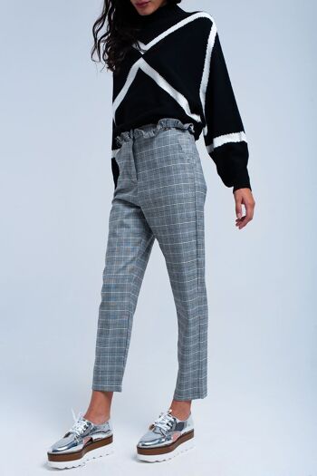 Pantalon gris motif tartan 1