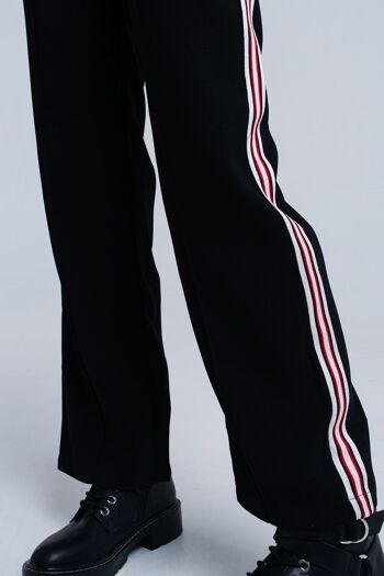 Pantalon noir avec détail rayures 6