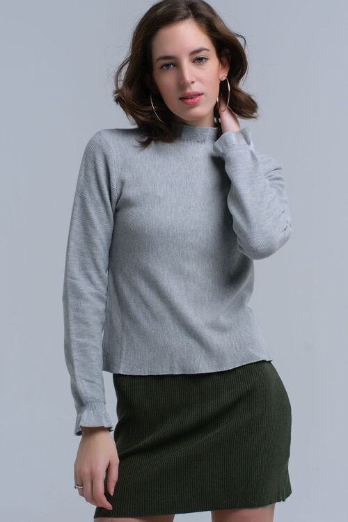 Sweater with ruffle in gray