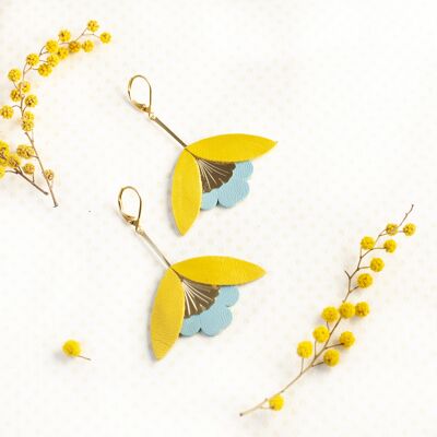 Pendientes Fleur de Ginkgo - cuero amarillo y azul