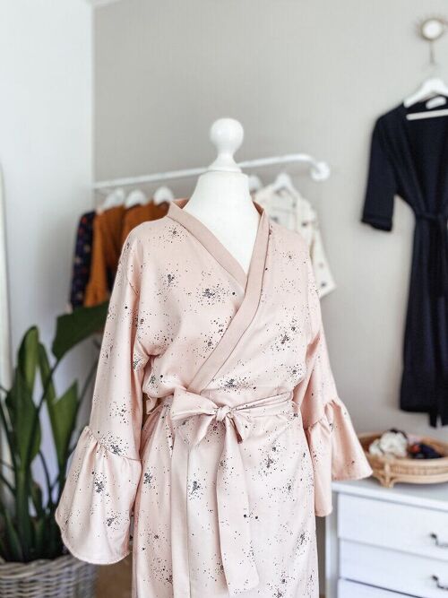 Twigs ruffle blush kimono