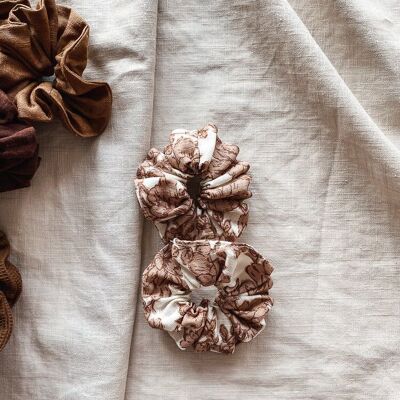 Wide linen scrunchie / floral