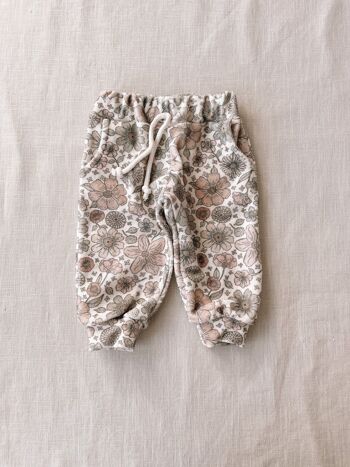 Pantalon de survêtement en éponge / écru floral audacieux 2