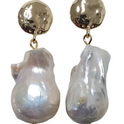 Gold earring with scaramazza pearl