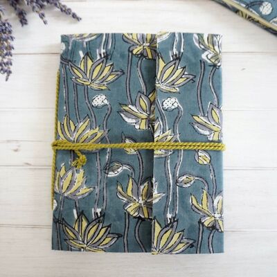 Notebook rivestito in tessuto “Flowers stripe”.