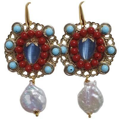 Gold pierced earring with colored elements