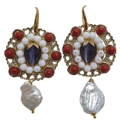 Gold pierced earring with colored elements