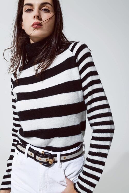 Turtleneck sweater with stripes in white and black